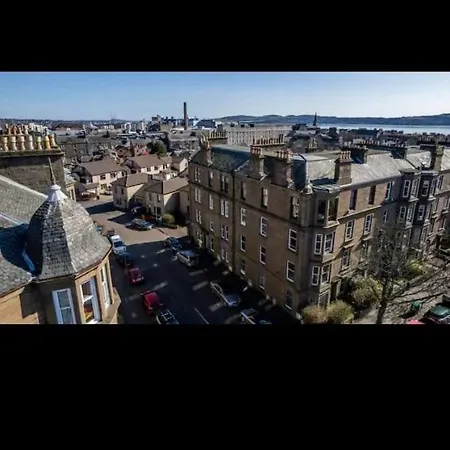 Stunning Apartment On Perth Rd-Mins From City Centre Dundee Exterior photo