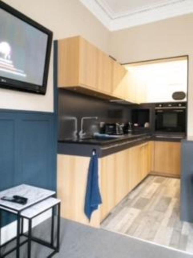 Apartment Stunning On Perth Rd-mins From Centre Dundee