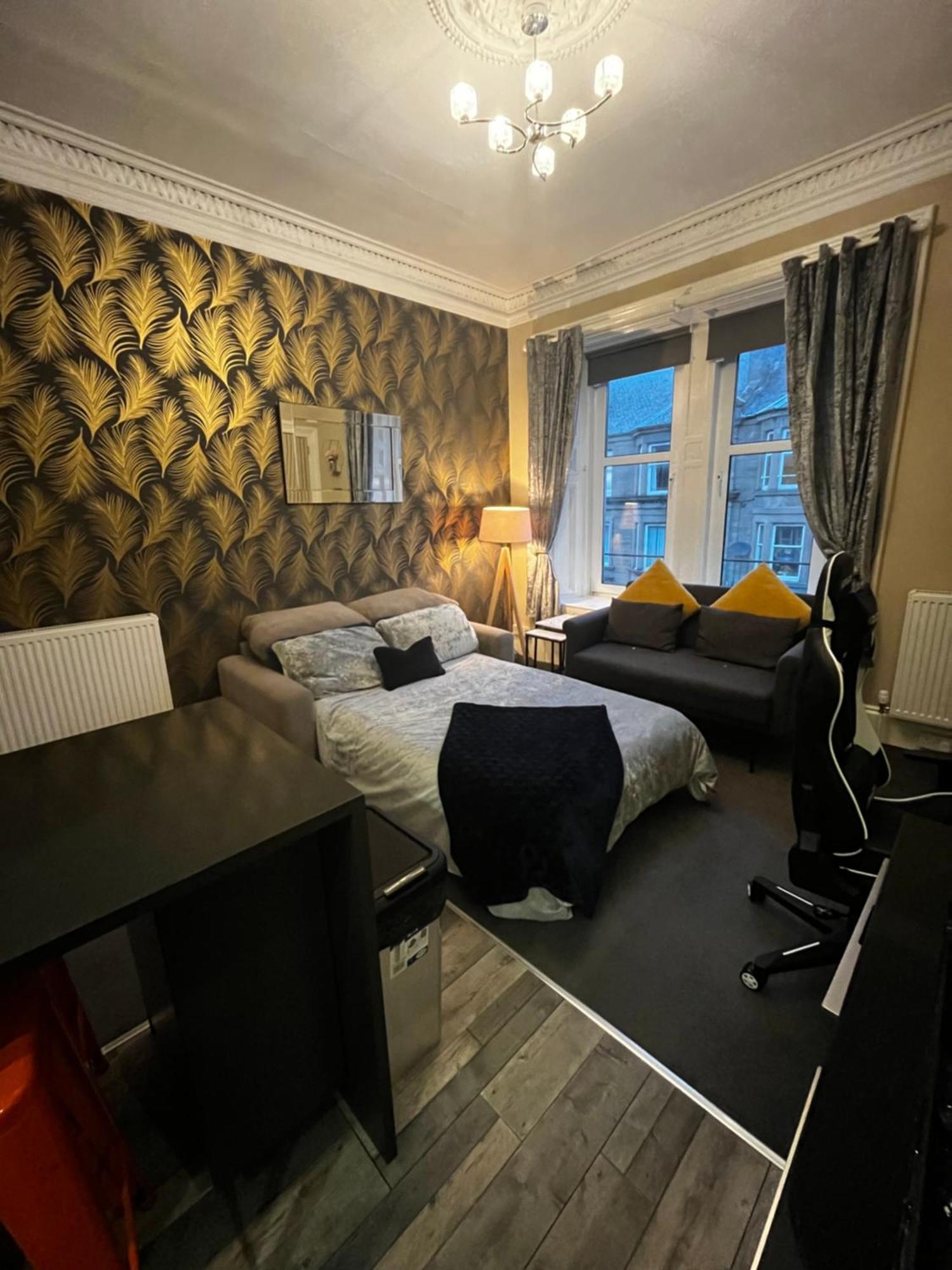 Apartment Stunning On Perth Rd-mins From Centre